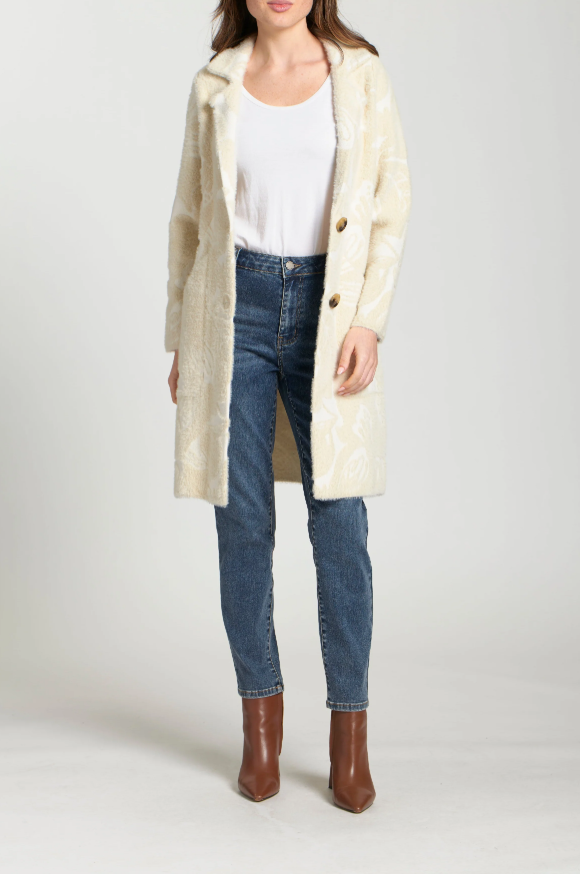 Women’s long cardigan coat with lapel and button closure