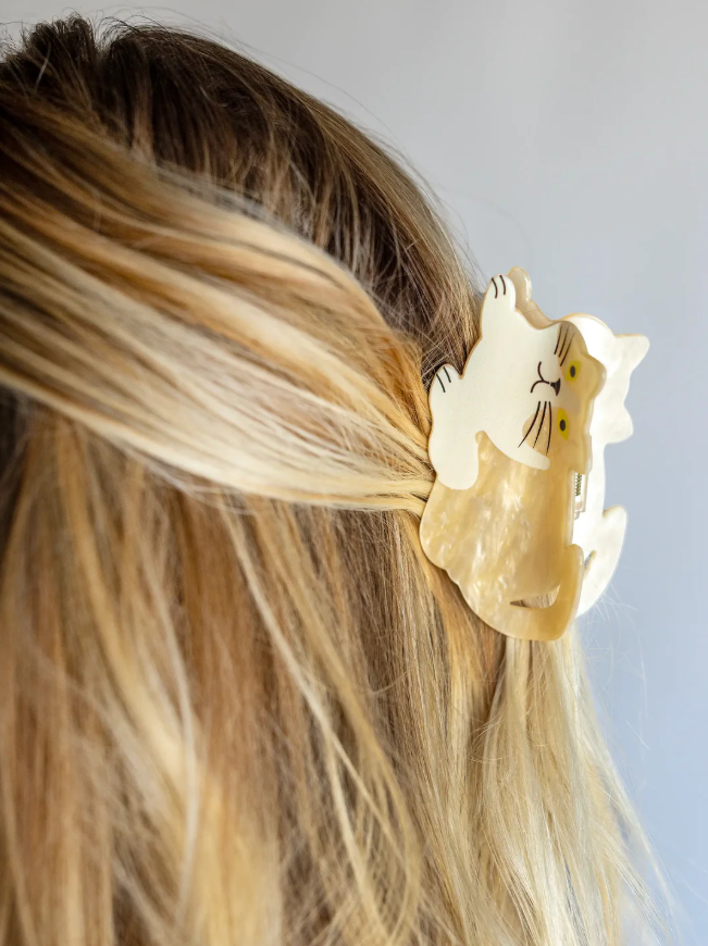 Playful cat hair claw clip, lightweight and giftable