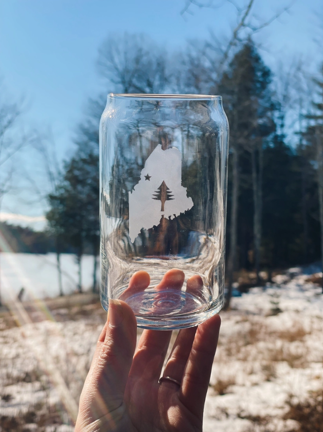 Reclaimed Maine 1901 Flag Etched Beer Can Glass