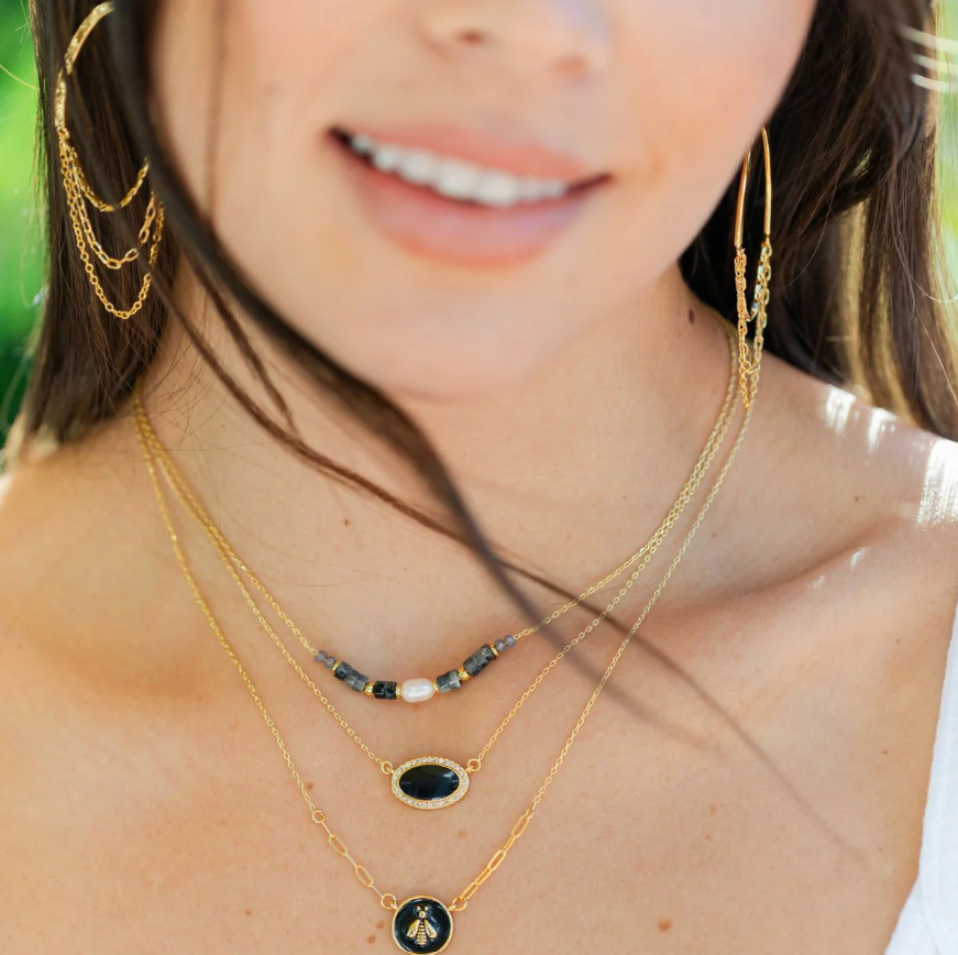 Splendid Iris Delicate Bee Color Pop Necklace